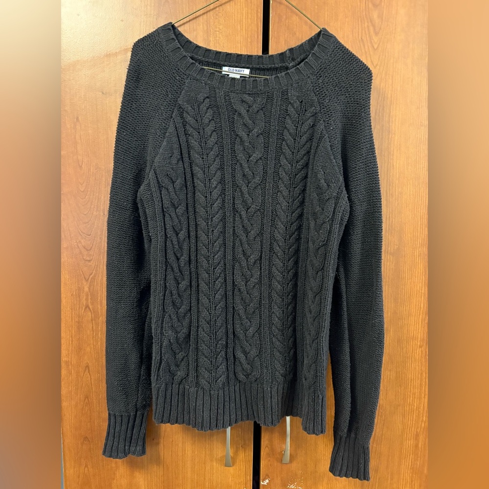 Old Navy Cable-Knit Sweater – Dark Knit Texture – Size M